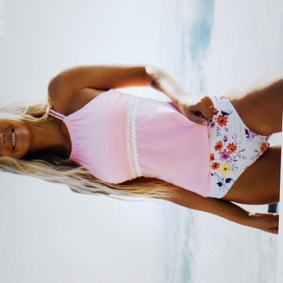 beachsissi Tankini Swimsuit Set 🏊‍♂️ Size Small 1 Top & 2 Bikini Bottoms NWT - Picture 2 of 14